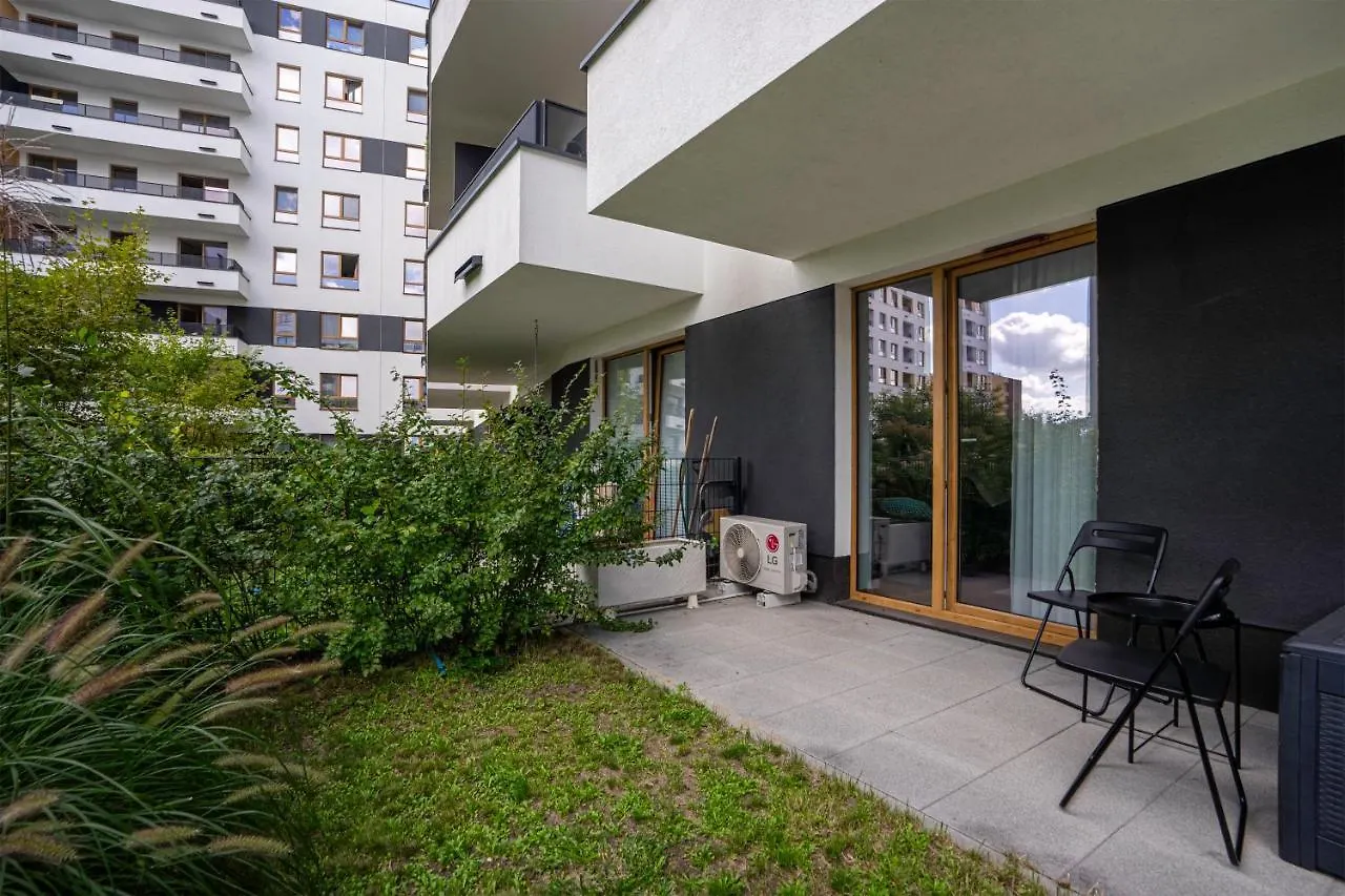 Apartamento Warsaw Airport Studio With Private Terrace